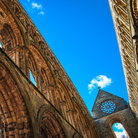 Uno scorcio dell’Abbazia agostiniana di Jedburgh, in Scozia, nello scatto di Jenné Johnston, effettuato nel 2011 durante una gita scolastica, Foto più votata dal pubblico dell'Historic Photographer of the Year 2017 | Courtesy of Historic Photographer of the Year | © Jenné Johnston