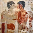 Il bacio mai dato di Niankhkhnum e Khnumhotep raffigurati nella loro mastaba (tomba), Piramide di Unas, Necropoli del Nord Saqqara | Si ipotizza che i due uomini, antichi servi reali egiziani durante i regni di Niuserra e Menkauhor, VI e VII faraone della V Dinastia, nella seconda metà del XXV secolo a.C., fossero amanti, anche se alcuni egittologi sostengono che potrebbero essere stati fratelli o gemelli.