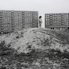 Dietro la cortina di ferro: 20 anni in bianco e nero. La storia della Cecoslovacchia in una raccolta di fotografie (1969-1989)