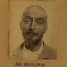 Ritratto di alienato affetto da “schizofrenia” del Frenocomio di Reggio Emilia ad opera di un degente dello stesso istituto, Giovanni Morini | Foto: Giovanni Morini, Stampa all’albumina, 1900 circa