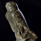 Statua di Falco (Horus), Benevento, presso convento di S. Agostino Anfibolite, h 70,5; cm., l 27,5 cm, XXX dinastia, IV sec. a.C., Museo del Sannio | Courtesy Museo Egizio, Torino