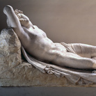 Endimione dormiente, Frammento di un gruppo con Selene ed Endimione, Copia romana da originale greco del II secolo a.C., Marmo, San Pietroburgo, Museo Statale Ermitage