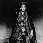 Maria Callas come Medea con il costume di scena disegnato da Piero Tosi per il film di Pasolini, 1968 | Photo by Mario Tursi | Courtesy of Arthemisia Group e Gruppo AGSM