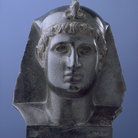 Testa di imperatore romano come faraone, I sec. d.C., basalto, h 31,6 cm, Musée du Louvre, Département des Antiquités Egyptiennes, Parigi