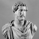 Busto loricato di Antonino Pio, Metà II secolo d.C, Marmo bianco, 80 cm, Collezione Farnese Napoli, Museo Archeologico Nazionale