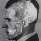 Montaggio video prodotto usando fotografie di Mengele e del suo cranio nella dimostrazione per sovrapposizione di Richard Helmer, Medical-Legal Institute Labs, San Paolo, Brasile, giugno 1985 | ©Richard Helmer, courtesy Maja Helmer, 1985