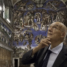 Il Prof. Antonio Paolucci, Direttore dei Musei Vaticani nella Cappella Sistina. Foto © Governatorato SCV – Direzione dei Musei