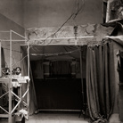 Anonimo, Mariano Fortuny nel suo atelier teatrale di Palazzo Pesaro-Orfei