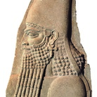 Frammento di bassorilievo assiro raffigurante il re Sargon II (722-705 a.C.) di profilo in abito cerimoniale | Courtesy of Museo di Antichità di Torino