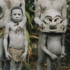 Jodi Cobb, Papua Nuova Guinea 2000, Giovani “uomini di fango”all'annuale festival tribale di Goroka, 