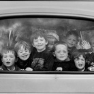 Elliott Erwitt. Fifty kids