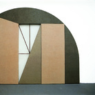 Giuseppe Uncini, Dimore n. 40, 1984, Cemento, ferro e pigmenti su laminato legno, 450 x 320 cm, (Esposizione: XLI Biennale Internazionale d’Arte Venezia, Bibliografia: B. Corà, Cat. rag, op. cit., n. arch. 84-001, p.304), 