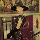 Maria Callas nella sua casa milanese per il servizio I Vestiti della Callas, da 
