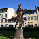 Il Sedicente Moradi, URBAN JUNGLE l'orso, assemblaggio di rami e foglie. Piazza Tasso, Firenze - 28 settembre 2014