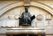 immagine di Statua di Tommaso Rangone