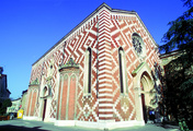 immagine di Chiesa di S. Croce in S. Giacomo Maggiore detta dei Carmini
