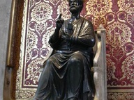 immagine di Statua in bronzo di San Pietro