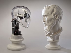 Ale Guzzetti. SGUARDI DIVERSI. Quando i robot incontrarono gli antichi Dei