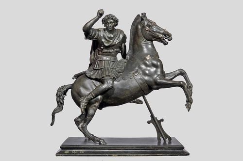 Statuetta di Alessandro Magno a cavallo, bronzo, I sec. a.C. (Napoli, Museo Archeologico Nazionale, foto di Giorgio Albano) 