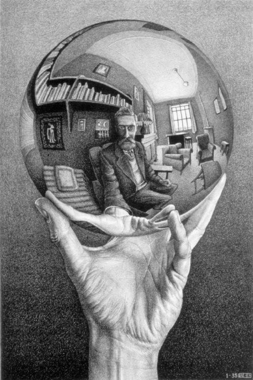 Maurits Cornelis Escher,&nbsp;<span><em>Mano con sfera riflettente</em>, 1935, Litografia 21.3 x <span>31 </span>cm, Collezione privata All M.C. Escher works&nbsp;</span>