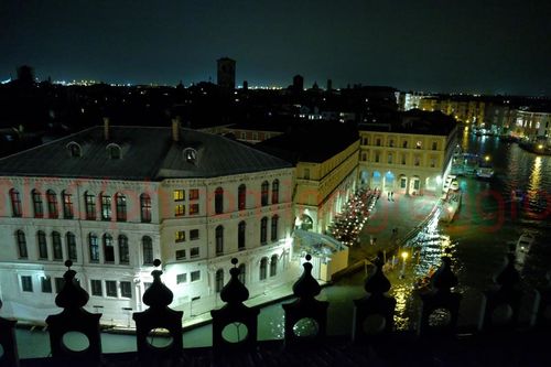 <span>La vista della terrazza dal T Fondaco dei Tedeschi, Venezia</span>