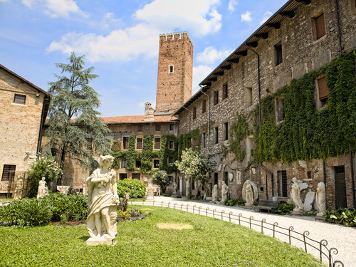 Yard of the oldest enclosed theater in the world Teatro Olimpico in Vicenza by architect Andrea Palladio, 1585, Italy | Photo: Dmitri Ometsinsky