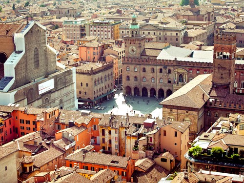 Piazza Maggiore in Bologna vista from Asinelli tower | Photo: Alexander Tolstykh