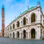 Basilica Palladiana (Palazzo della Ragione) in Piazza Dei Signori a Vicenza | Foto: canadastock