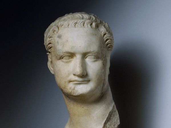 Busto di Domiziano, dall’Esquilino, via Principe Amedeo, Scavi 1898, 90-96 d.C., Marmo pentelico | Courtesy Musei Capitolini, Roma