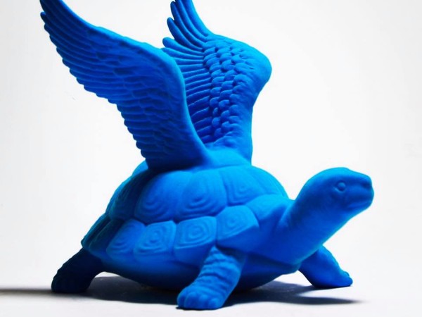 Ralph Hall, <em>Blue Turtle</em>, 20 x 30 x 20 cm, Ceramica floccata, 2017