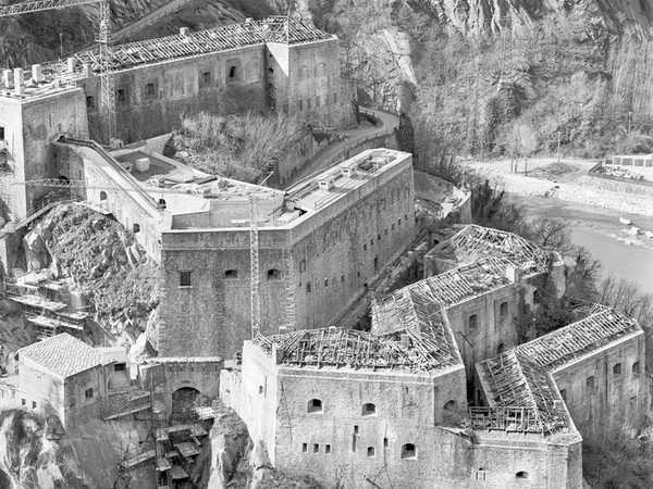 <em>Storia di un’avventura. Forte di Bard 1999-2019 - Fotografie di Gianfranco Roselli</em>