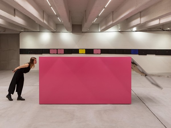 <span>Nico Vascellari, </span><em>Pink Trap</em><span>, 2002/2021, aluminium, alucobond, wood, engine, two-component polyurethane paint, 150 x 300 x 90 cm.</span>
