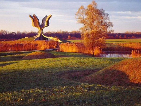 Bogdan Bogdanovi?, Il fiore. Jasenovac Memorial Museum