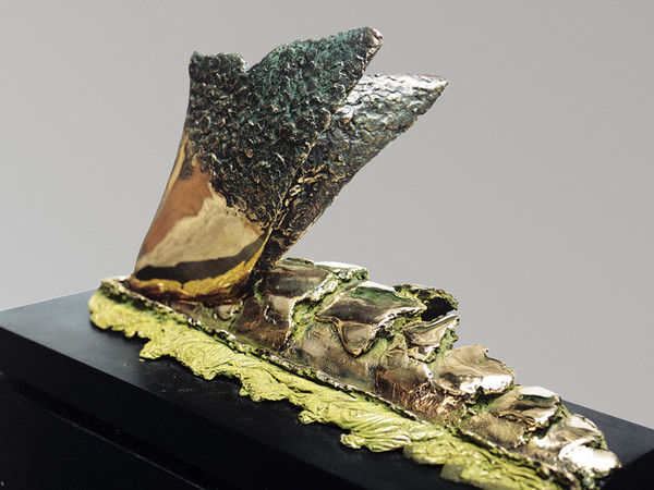 Il vomere e il solco, 2000, bronzo patinato, cm.70x25