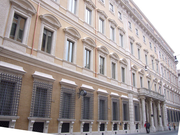 Roma, Palazzo de Carolis.