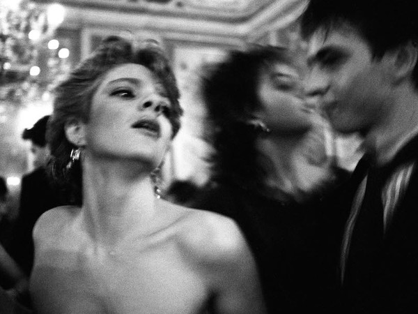 Letizia Battaglia, Capodanno Villa Airoldi, Palermo 1985 | Courtesy of Letizia Battaglia