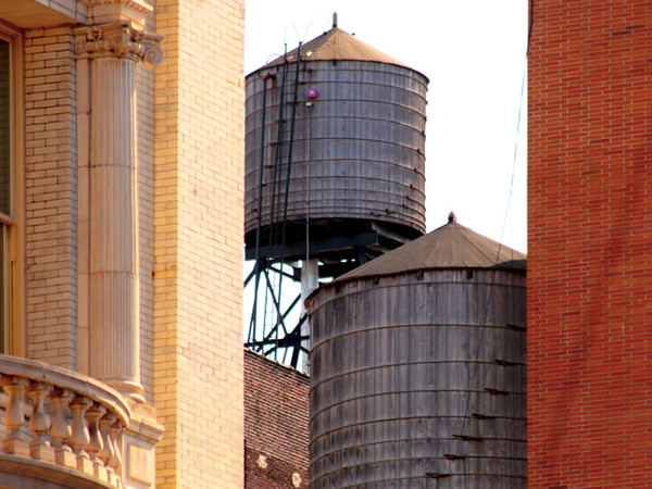 Gianmaria Colognese. Water tanks in New York