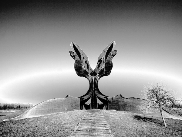 Bruno Maran. Jasenovac 1945 / Srebrenica 1995