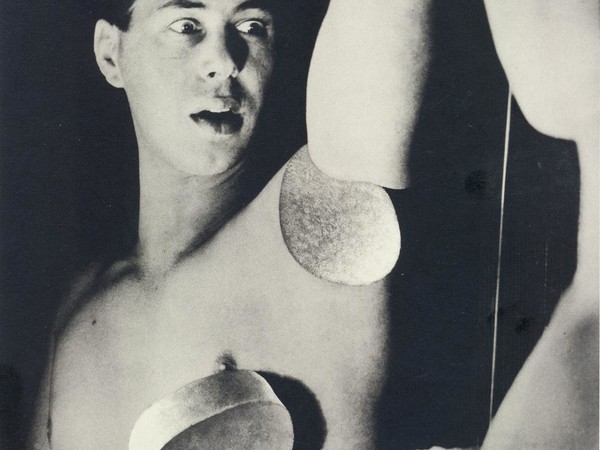 Herbert Bayer, Selbsportrat, 1932, print 1969, silver gelatin print