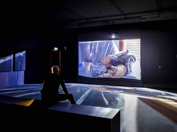 Beatrice Gibson, Installation view di Dreaming Alcestis al British Art Show 9 I Ph. Dom Moore