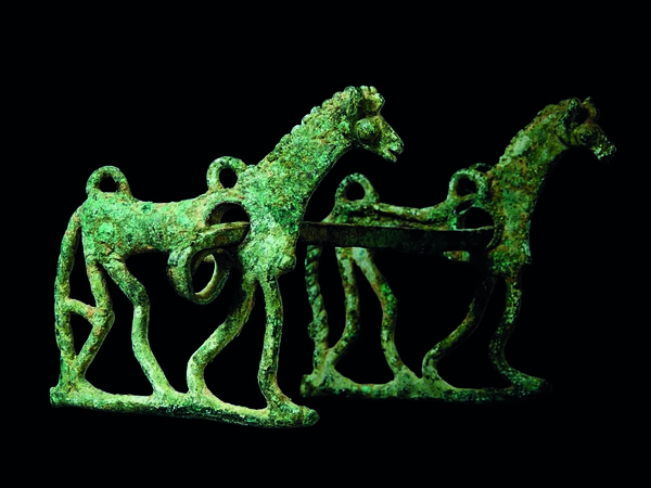 Morso raffigurante cavalli, bronzo, Luristan