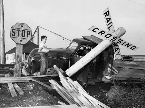 Collision. Unknown photographer, 1955