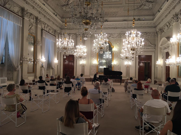 Cherubini in Sala Bianca, Palazzo Pitti, Firenze