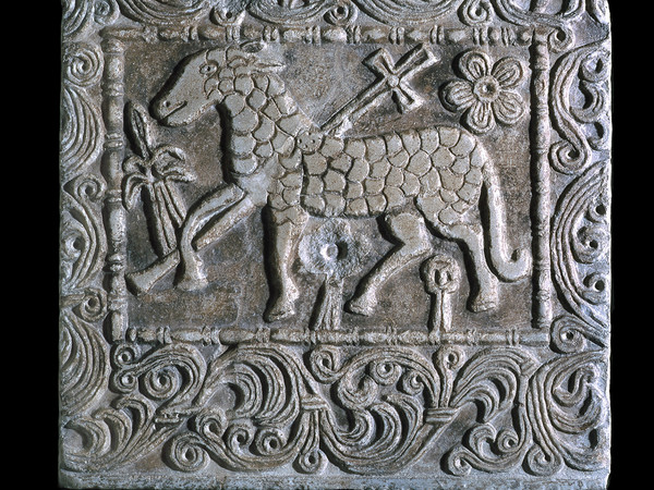 Pluteo marmoreo con agnello. Pavia, Musei Civici