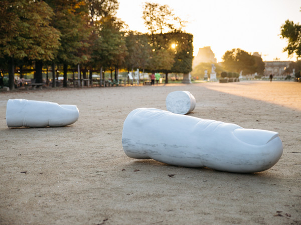 JONATHAN MONK | F. I. N. G. E. R. S. (I, II, III), 2015 | White Carrara marble (Bianco P) | variable size