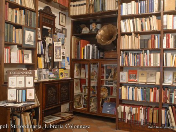 Libreria Antiquaria Colonnese a Napoli - Libreria - Itinerari turismo 