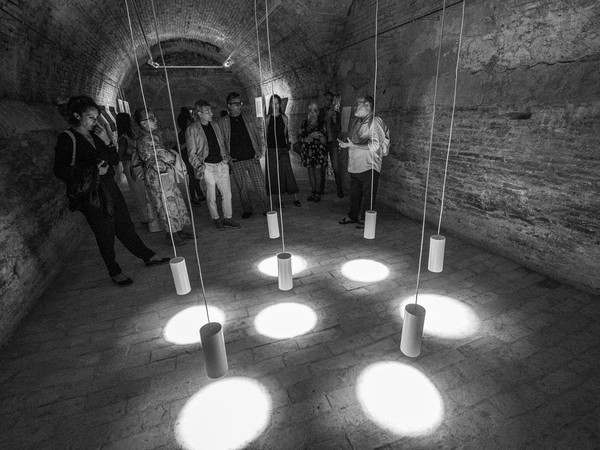 Installazione di Ignacio Llamas per la mostra Purity, Cisterne di Palazzo Acquaviva, Atri I Ph. Alberto Sporys