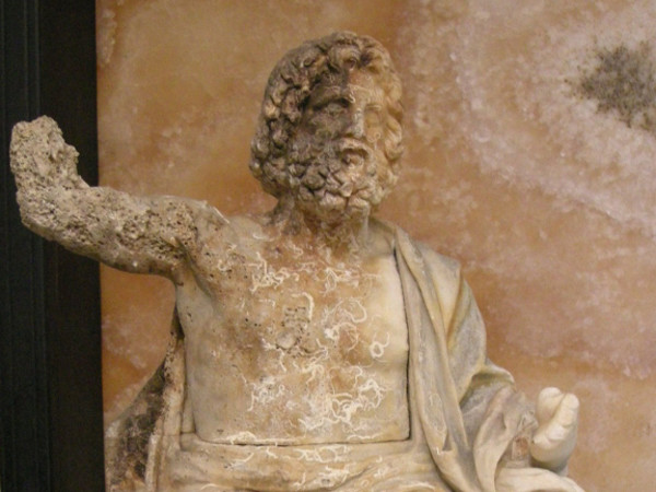 La Statua Di Zeus In Trono Torna In Italia Mondo Arte It