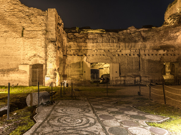 Una veduta notturna delle Terme di Caracalla, Roma | Courtesy of Soprintendenza Speciale di Roma | Foto: Enzo Giovinazzo<br />