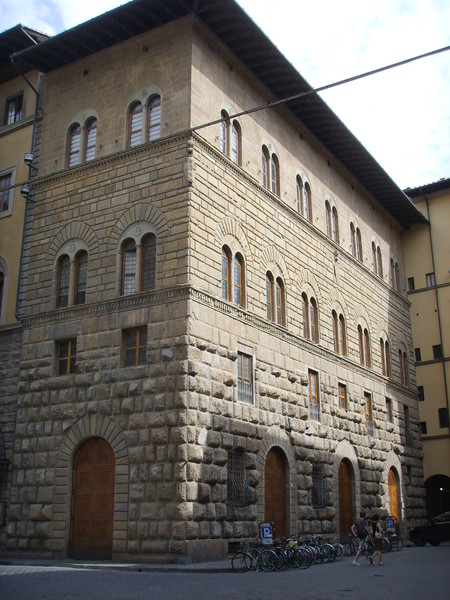 Palazzo della Direzione Compartimentale Coltivazione Tabacchi (ex ospedale dello Spirito Santo)